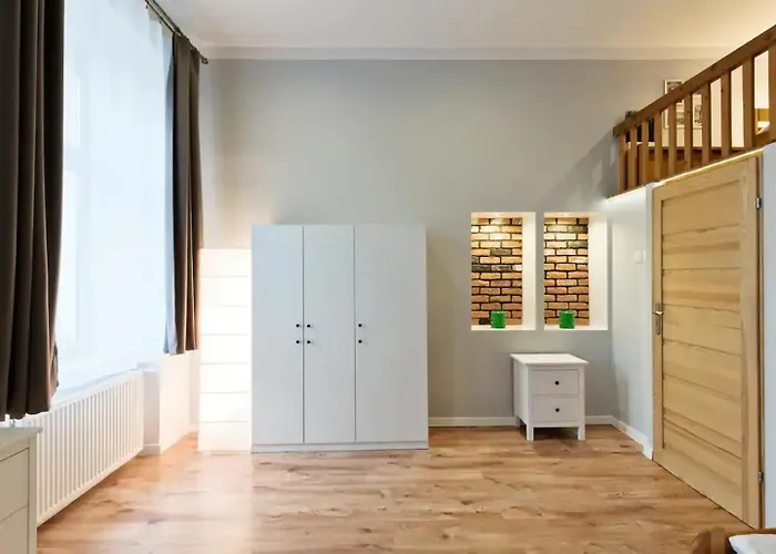 2-Bedroom - 51 Dietla Street